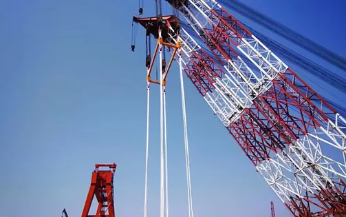 Julisling Successfully Completes Hoisting of Massive Anti-Collision Steel Casings for Qinglongmen Bridge